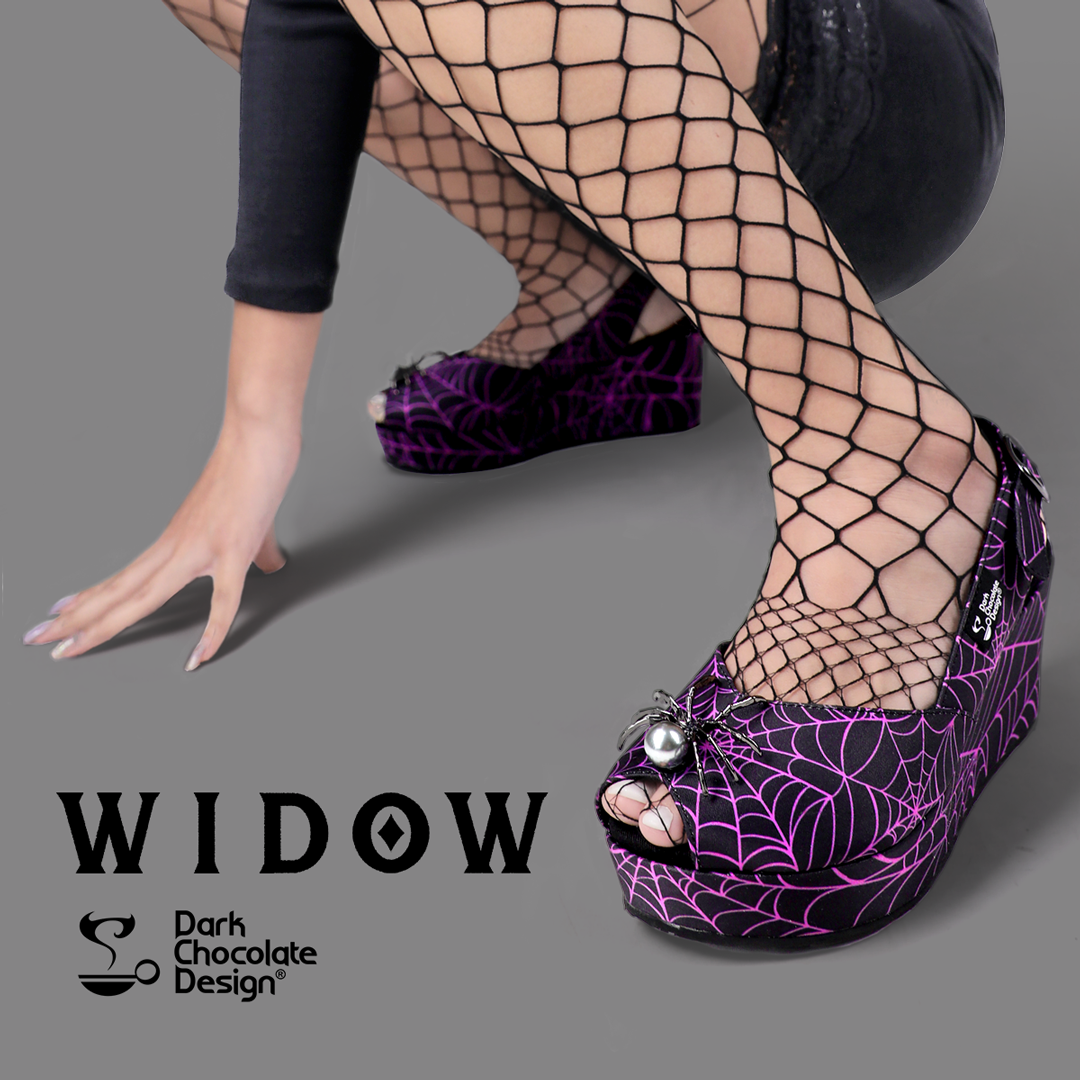 Chocolaticas® Widow Women's Sandals