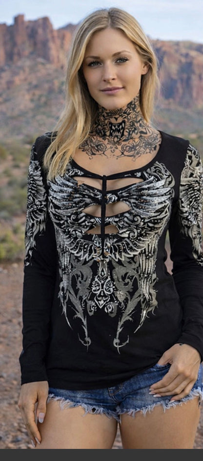 Platinum Plush Reign Slashed Graphic Top NEW
