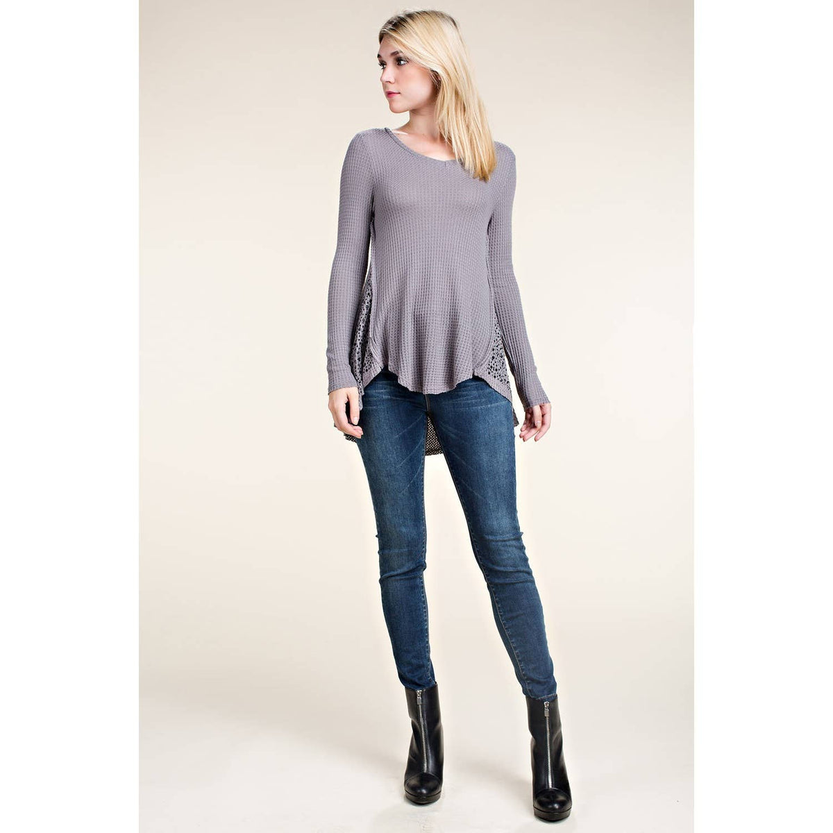 LONG SLEEVE TOP WITH WINGS AND STONES