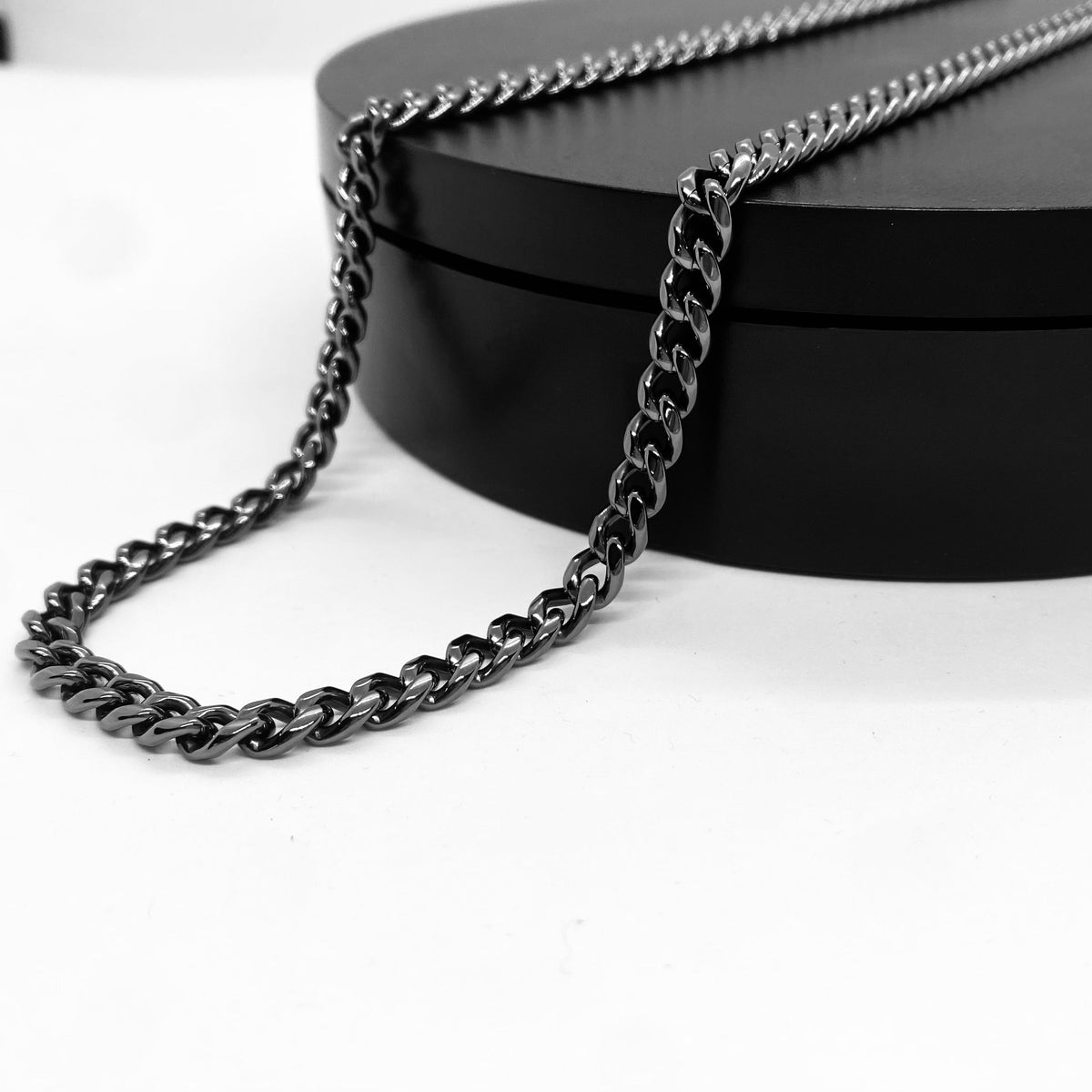 SK4019G Necklace 1/4" Wide Cuban Link Polished Gunmetal Color