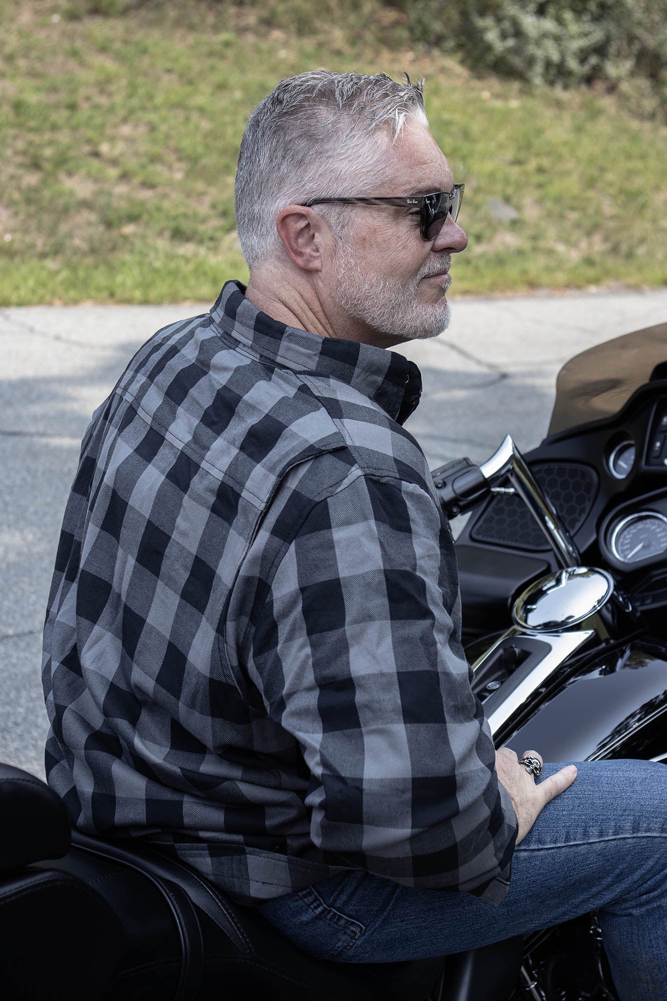 Milwaukee Leather Men's Hoya Black/Gray CE Armored Flannel Shirt with Aramid Reinforced Zones - MPM1630